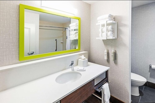King Room Near Cottage Grove Park HOU 4 Luxury Bookings