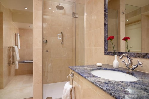 Classic Double Room Near Cardinal Gardens LON 7 Luxury Bookings