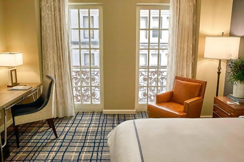 Deluxe Guest Room Near AT&T Headquarters DAL 2 Luxury Bookings