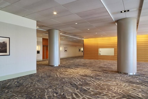 Traditional Guest Room Near Galleria Dallas DAL 5 Luxury Bookings
