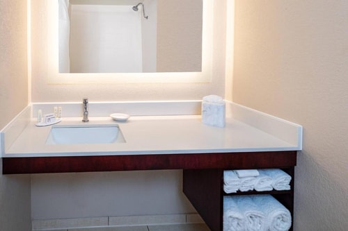 King Suite With Sofa Bed Near NRG Center HOU 2 Luxury Bookings