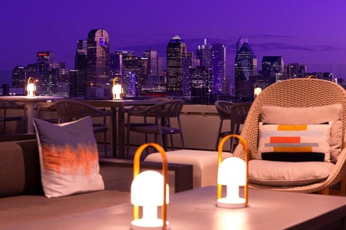 King Room Near Burger Academy DAL 9 Luxury Bookings