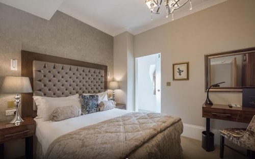 Classic Room Near Vietnamese Pastoral Centre LON 3 Luxury Bookings