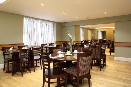 Double Or Twin Room Near Royal Mail Postbox LON 12 Luxury Bookings