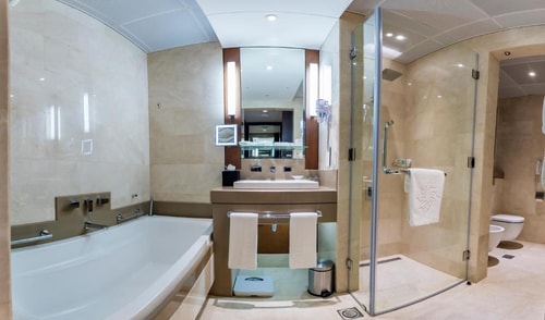 Classic King Or Twin Room Near Mall Of Al Ain 4 Luxury Bookings