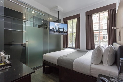 Queen Room Near The Phoenix Garden LON Luxury Bookings