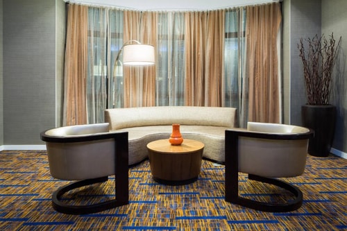 King Room Near Museum of Illusions Houston HOU 7 Luxury Bookings