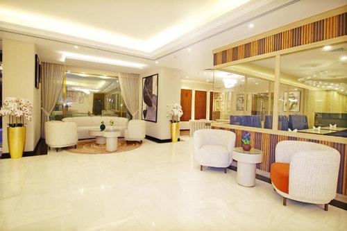 Premier King Or Twin Room Near Public Library 9 Luxury Bookings