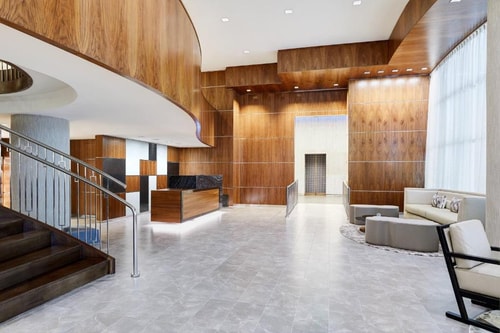 King Room Near Dallas World Aquarium DAL 13 Luxury Bookings