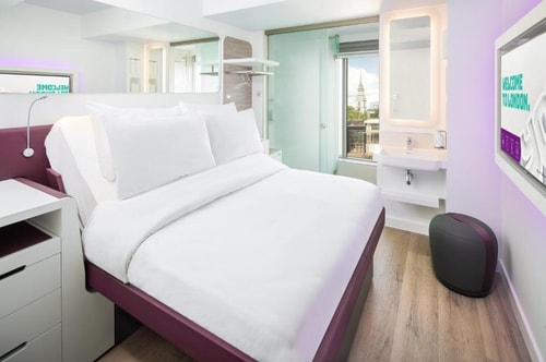 Queen Room Near Saint James Church Garden LON Luxury Bookings