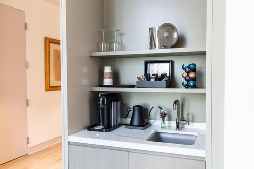 Standard Room Near Memorial Hills HOU 4 Luxury Bookings