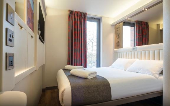 Double Room Near Meridian Movement LON Luxury Bookings