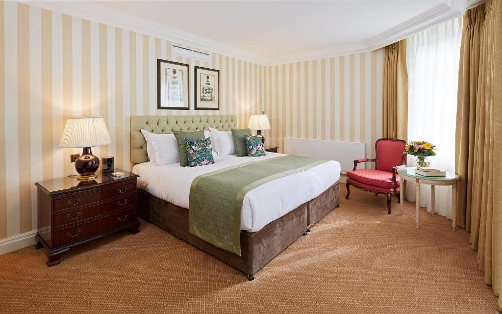 Luxury Three Bedroom Apartment Near Hyde Park LON Luxury Bookings