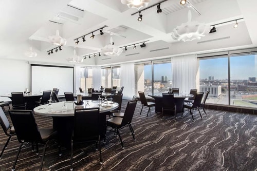 King room Near The Richman Law Firm DAL 11 Luxury Bookings