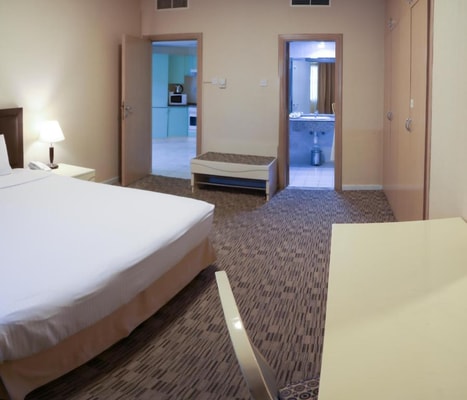 One Bedroom Apartment Near Bur Juman Mall 3 Luxury Bookings
