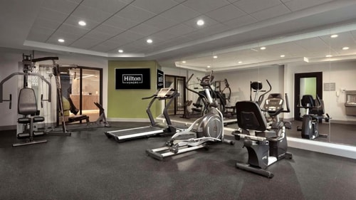 King Room Near Tradesmen International HOU 12 Luxury Bookings