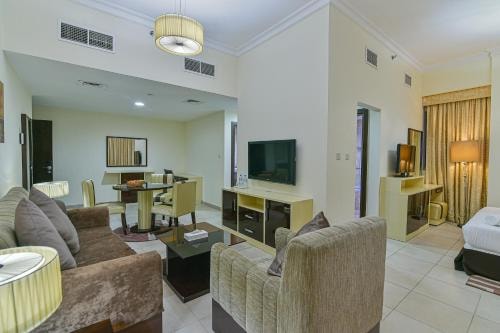 2 Bedroom Apartment Near Masjid Al Khabeesi Dubai 3 Luxury Bookings