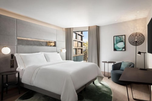 Classic King Room Near Alpha Sights LON Luxury Bookings
