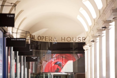 Queen Room Near Diamond Jubilee Garden LON 6 Luxury Bookings