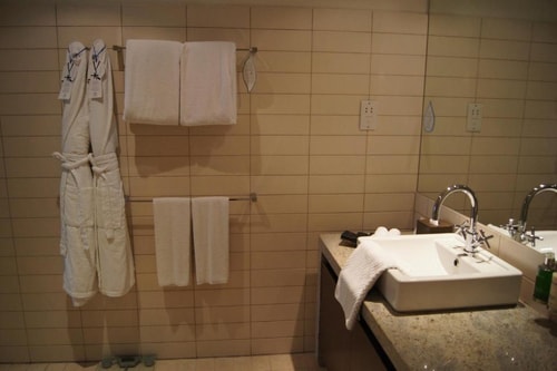 One Bedroom Apartment Near WTC Metro Station 2 Luxury Bookings