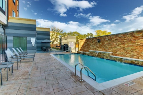 Guest Room Near Health Care Profession College HOU 13 Luxury Bookings