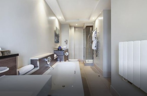 Kings Junior Suite Near Christchurch Gardens LON 4 Luxury Bookings
