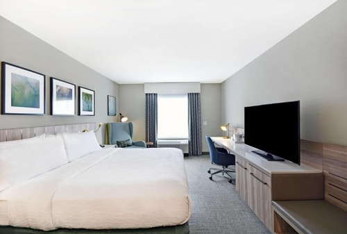 King Room Near William P. Hobby Airport HOU Luxury Bookings