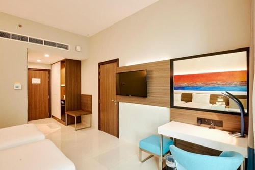 King Room In Business Bay Near Safeer Tower 2 2 Luxury Bookings