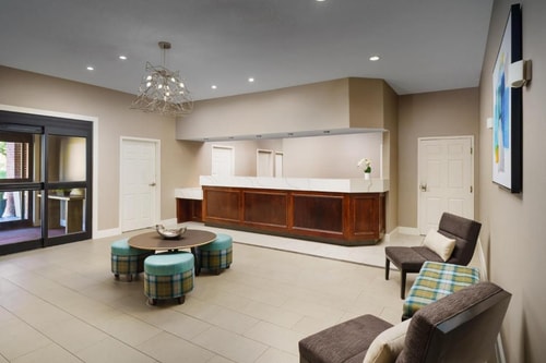Studio Suite Near Glazer's Beer and Beverage DAL 7 Luxury Bookings