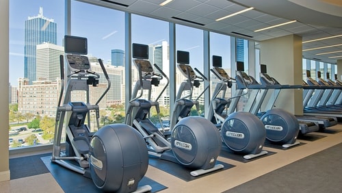 Queen Room Near Dallas Convention Center DAL 12 Luxury Bookings