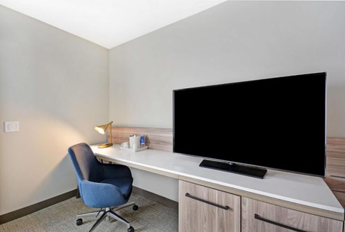 King Room Near William P. Hobby Airport HOU 3 Luxury Bookings