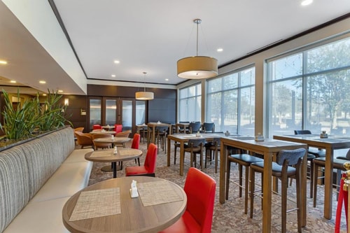Queen Room Near AMF Windfern Lanes HOU 12 Luxury Bookings