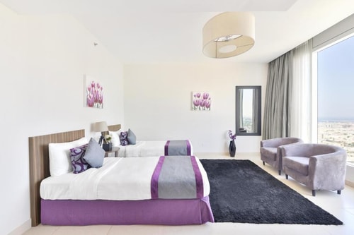 Deluxe Two Bedroom Apartment Near Park Place Tower 6 Luxury Bookings