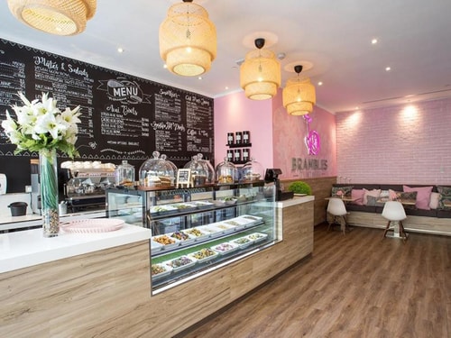 Deluxe 1 Bedroom Apartment Near Internet Metro Ac 11 Luxury Bookings