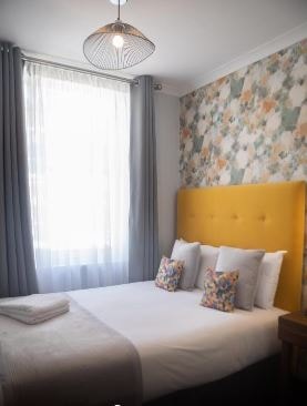 Double Or Twin Room Near The Tailors Shop LON 2 Luxury Bookings