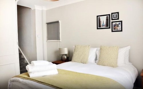 Two Bedroom Apartment Near Tantric Journey LON 3 Luxury Bookings