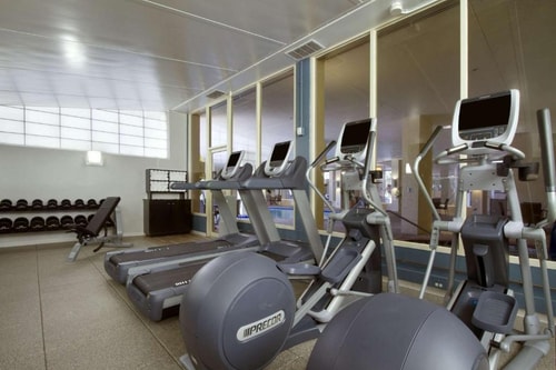 King Room Near Medical/Market Center DAL 7 Luxury Bookings