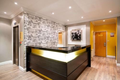 Double Or Twin Room Near Victoria Theatre LON 6 Luxury Bookings