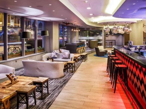 King or Twin Room Near Tesco Bank LON 8 Luxury Bookings