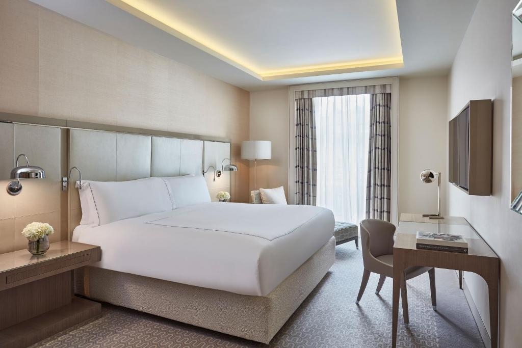 King Room Near The Wellness Lab LON Luxury Bookings