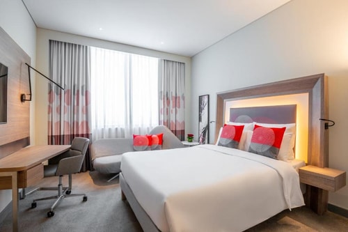 Superior Room Near Davis Langdon Bur Dubai Luxury Bookings