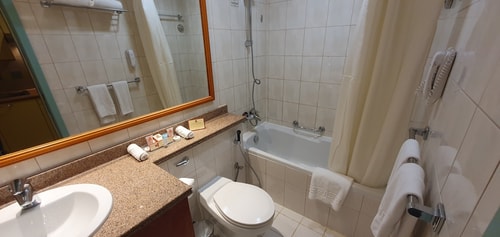 Two Bedroom Apartment Near Al Shaklan Market 7 Luxury Bookings