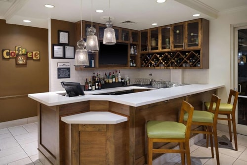 King Room Near US Treasury Department HOU 8 Luxury Bookings