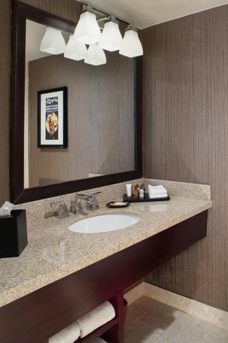 King Room Near Nativity Pilgrimage HOU 3 Luxury Bookings
