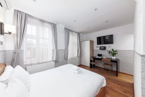 Executive Apartment Near Sobell Leisure Centre LON 2 Luxury Bookings
