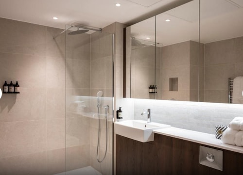 One Bedroom Apartment Near Pinnacle Park LON 7 Luxury Bookings