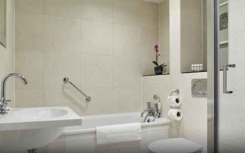 Double Or Twin Room Near Hays Architecture LON 2 Luxury Bookings