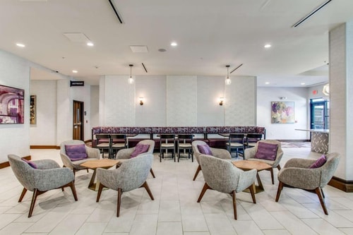 King Room Near Meadow Central DAL 15 Luxury Bookings
