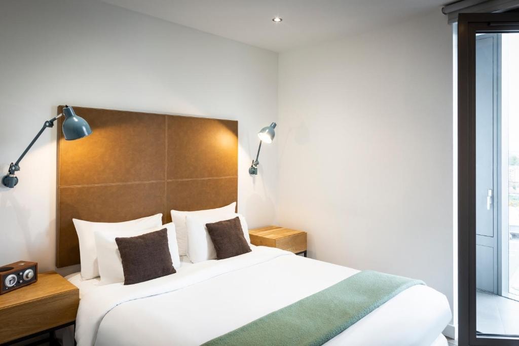 One Bedroom Apartment Near Carville Hall Park LON Luxury Bookings