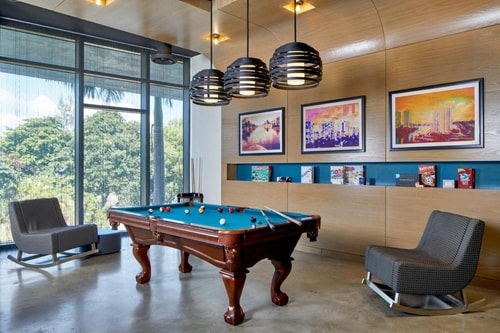 King Room Near Gallery Art MIA 10 Luxury Bookings